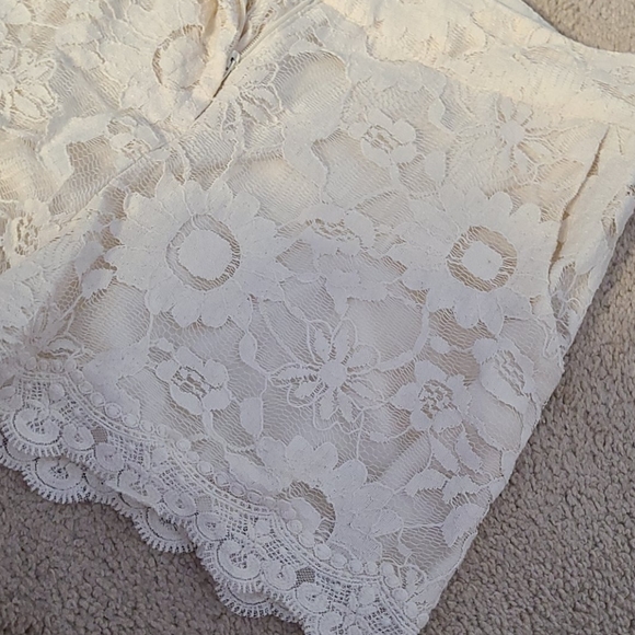 White Lace Shorts - Picture 3 of 3